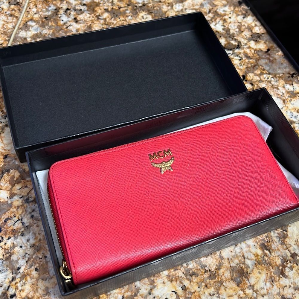 Mcm Saffiano Wallet